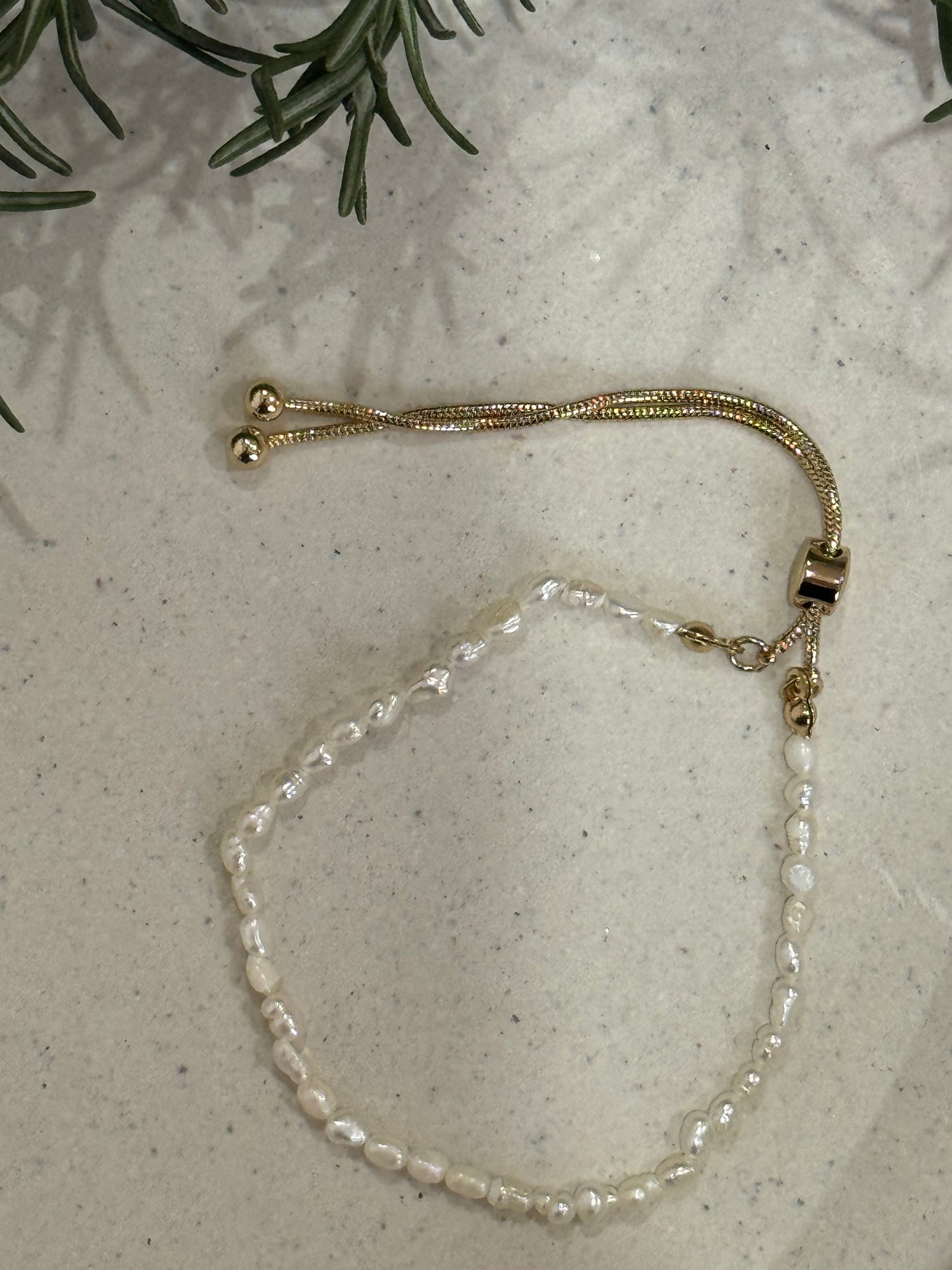 Donna Freshwater Pearl Bracelet Gold