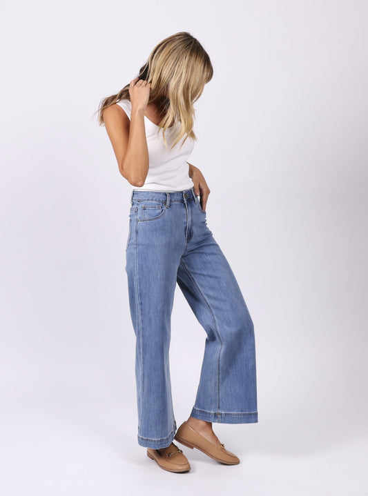 Hunter Wide Leg Jeans - Mid Blue