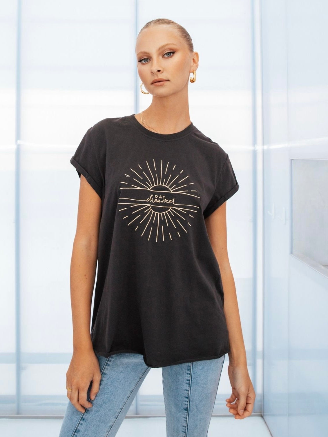 The Day Dreamer Tee - Vintage Black