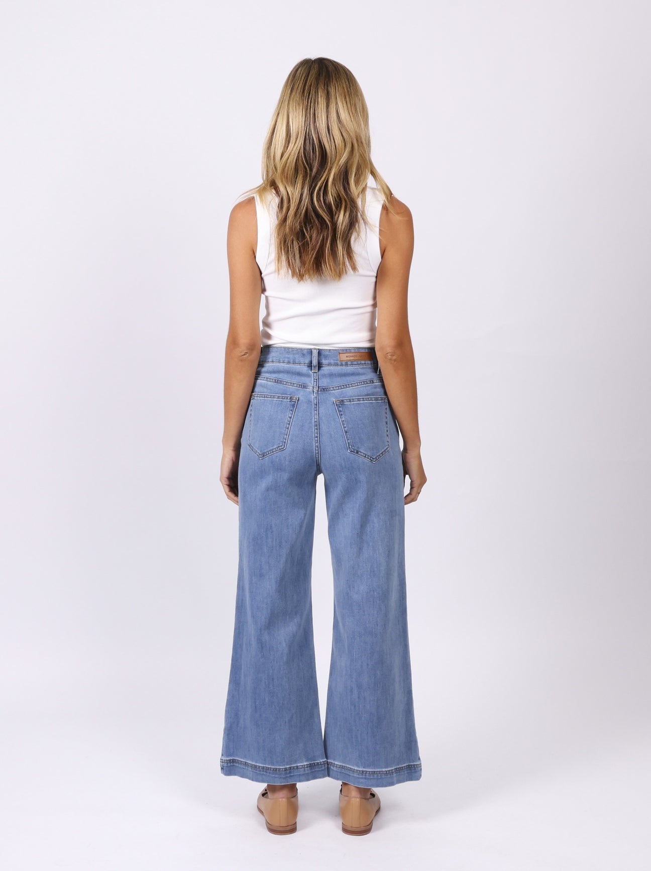 Hunter Wide Leg Jeans - Mid Blue