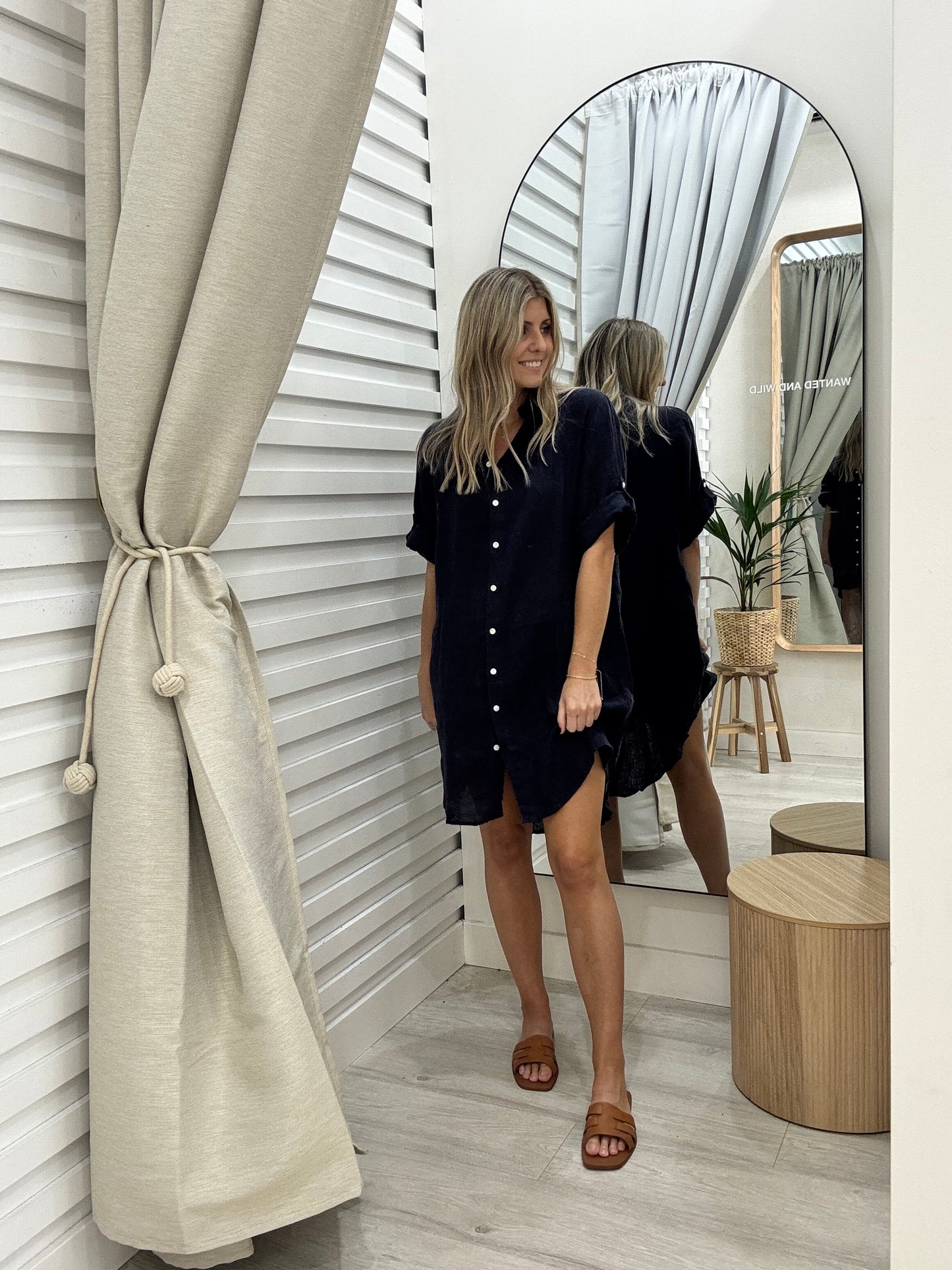 The Lune Linen Shirtdress  - Navy