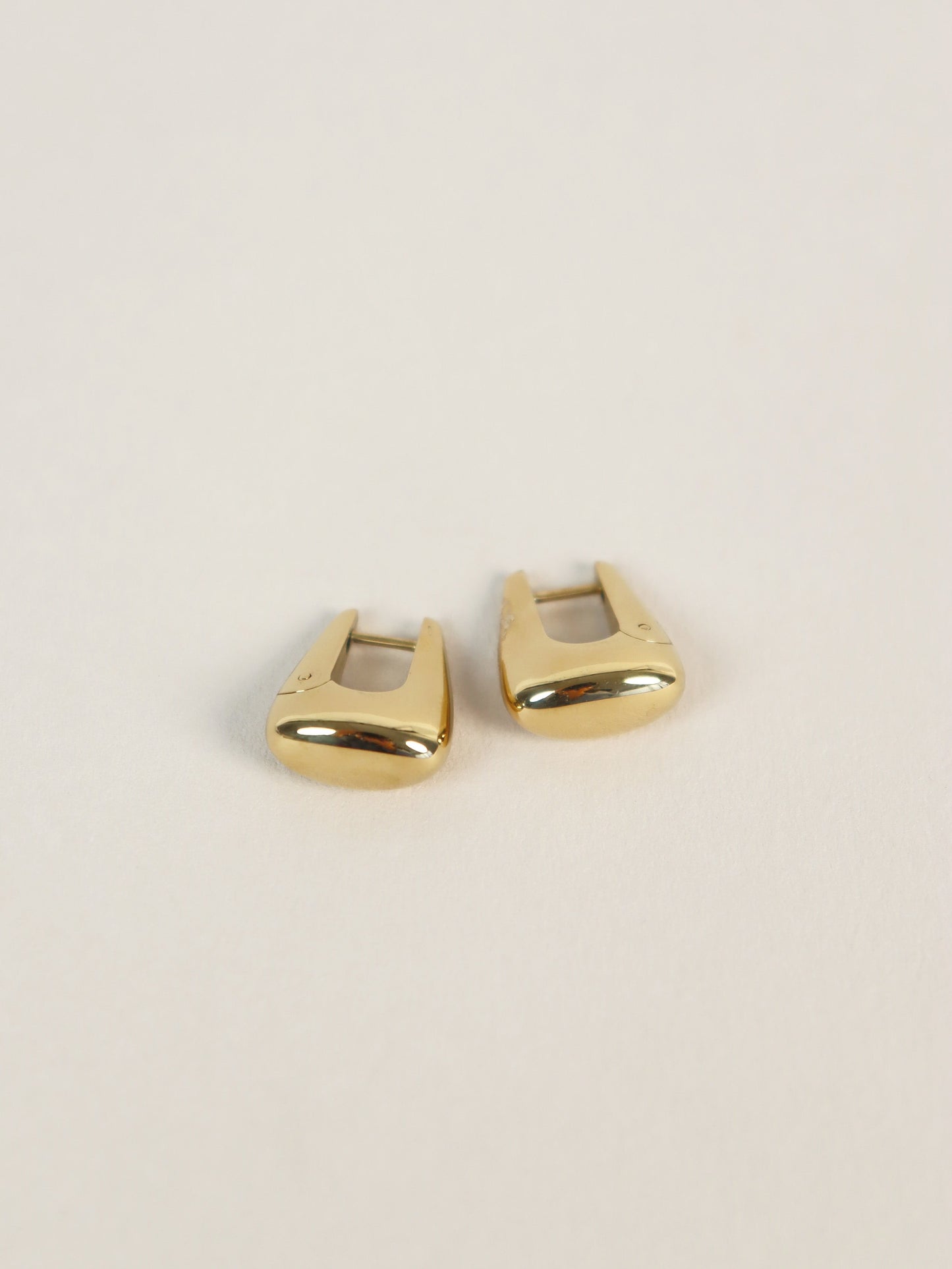 Capri Everyday Hoop Earring - Gold