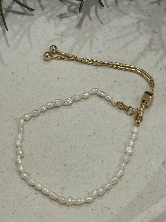 Donna Freshwater Pearl Bracelet Gold