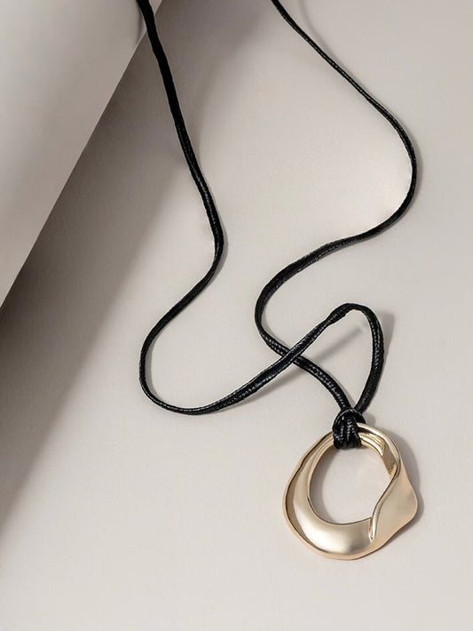 The Kat Pendant Necklace