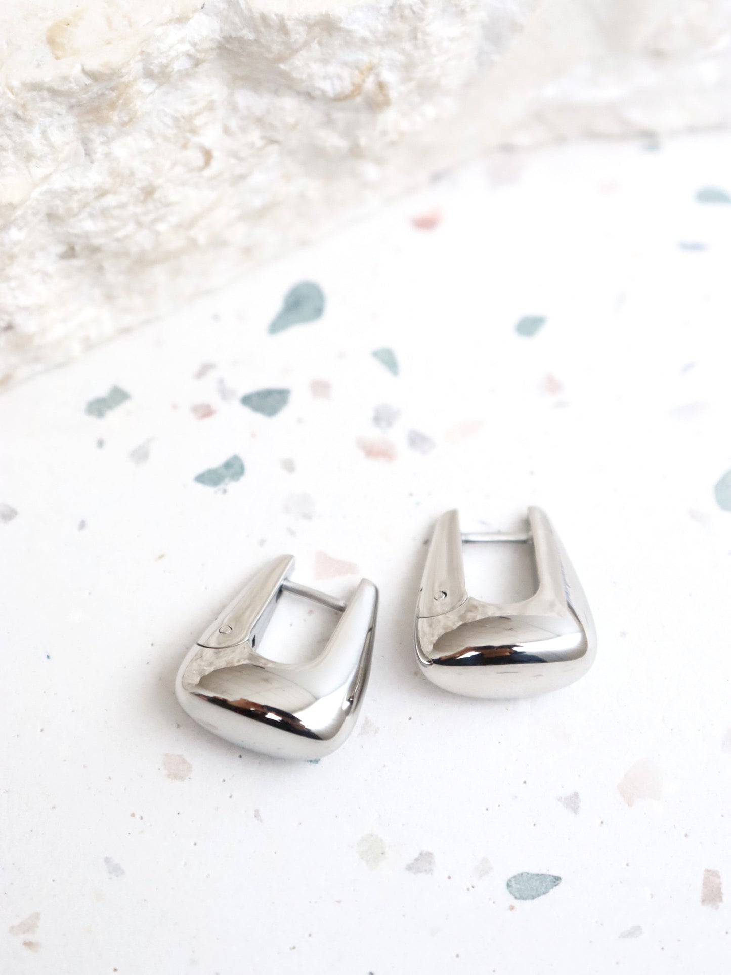 Capri Everyday Hoop Earring - Silver
