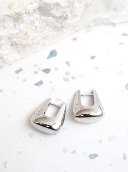 Capri Everyday Hoop Earring - Silver