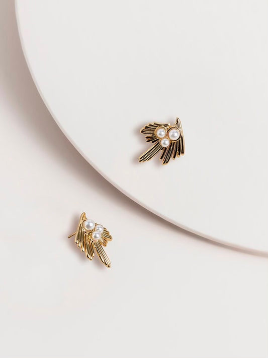 Wren Pearl Floral Post Earrings
