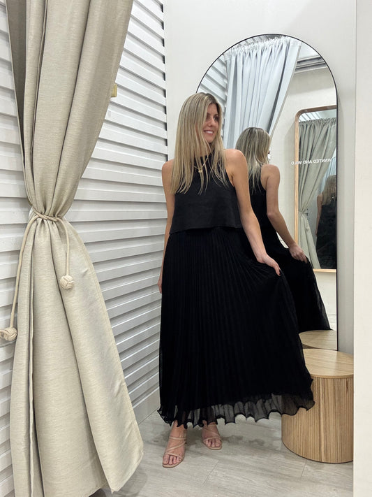 The Pleat Midi Skirt- Black