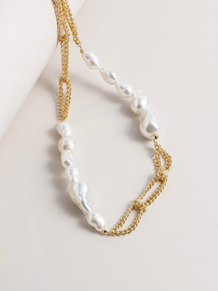 Selene Pearl and Chain Necklace