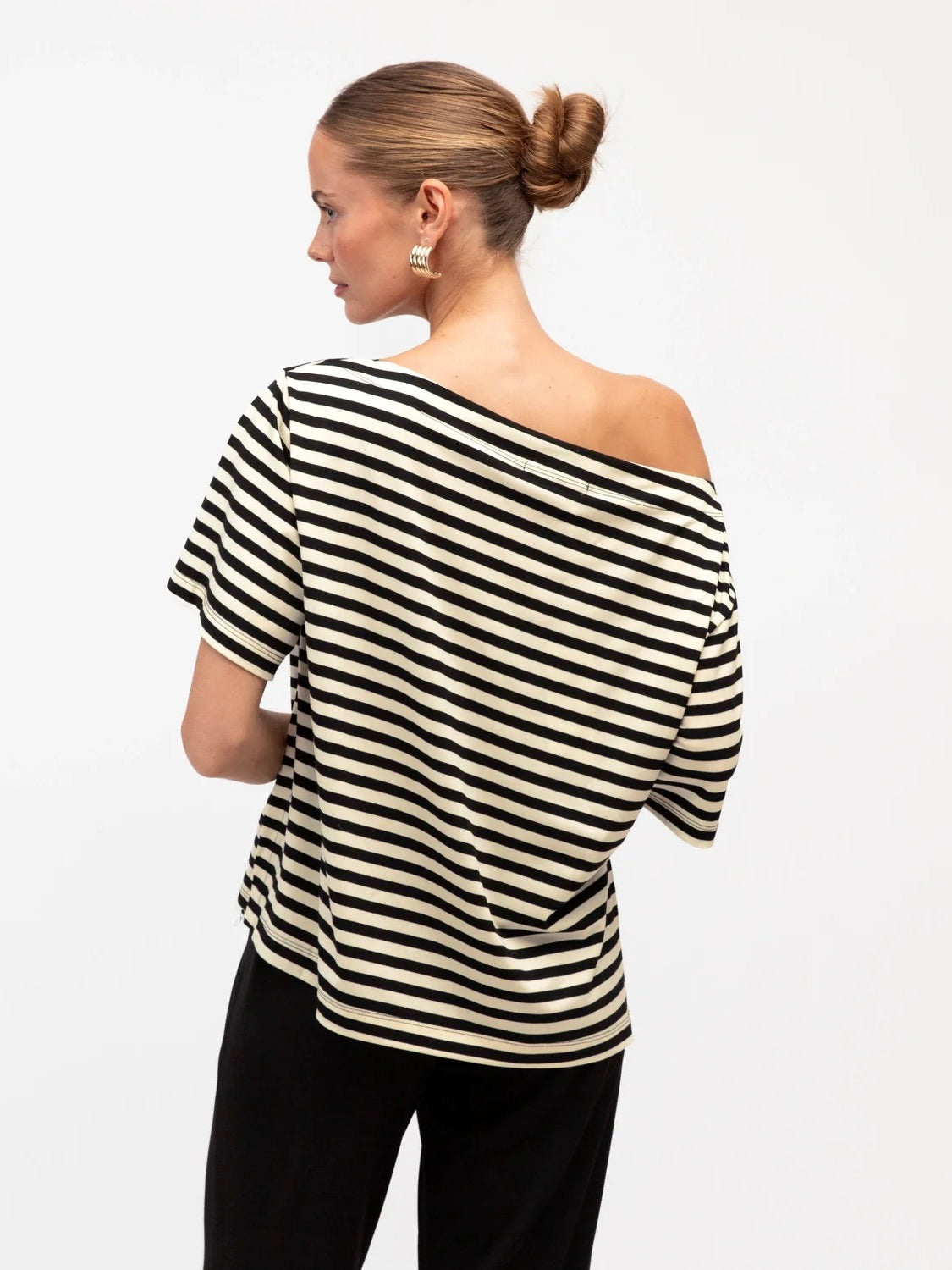 The Stripe Top - Black / Ivory
